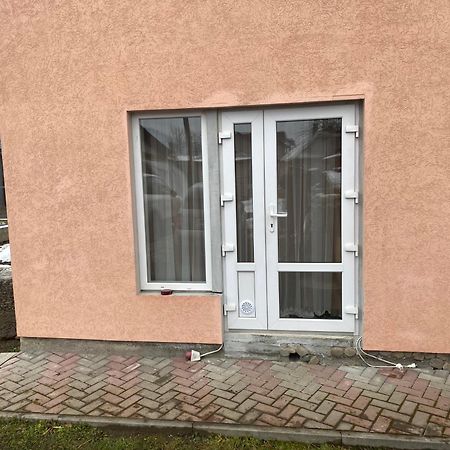 ヴェルホヴィナDomashnya Oselyaアパートメント エクステリア 写真